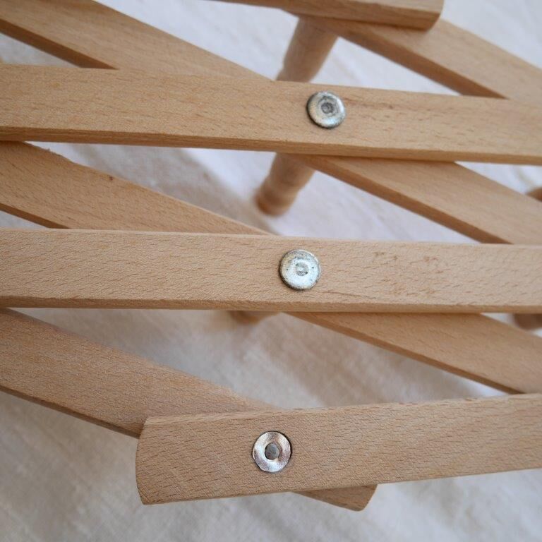 Wooden accordion coat rack