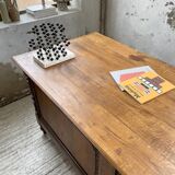 Drapery oak counter 1900