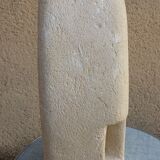 Light stone carved to Albert Tormos