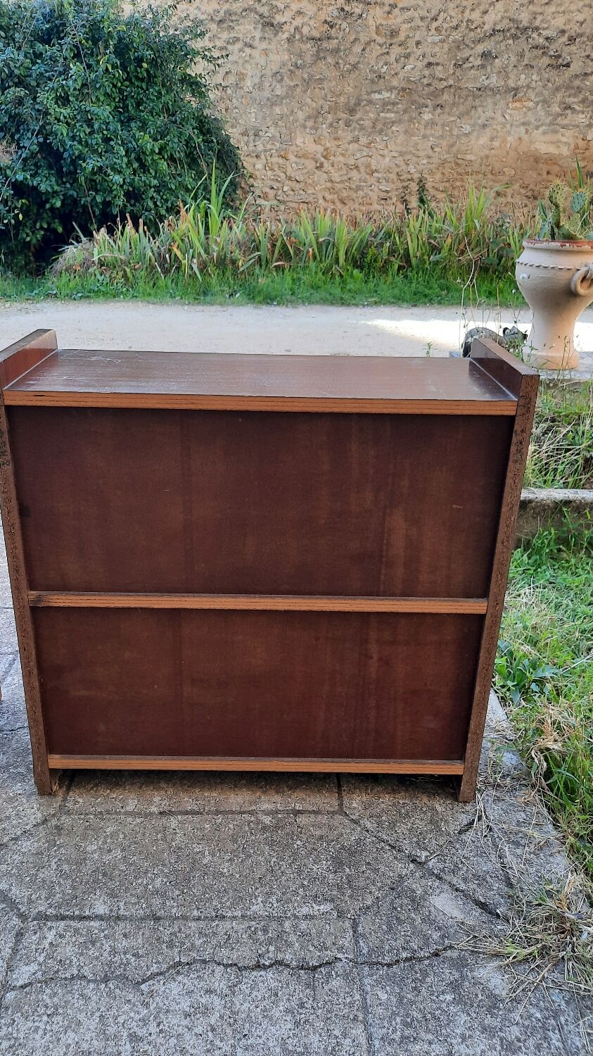 Lot of vintage display cases