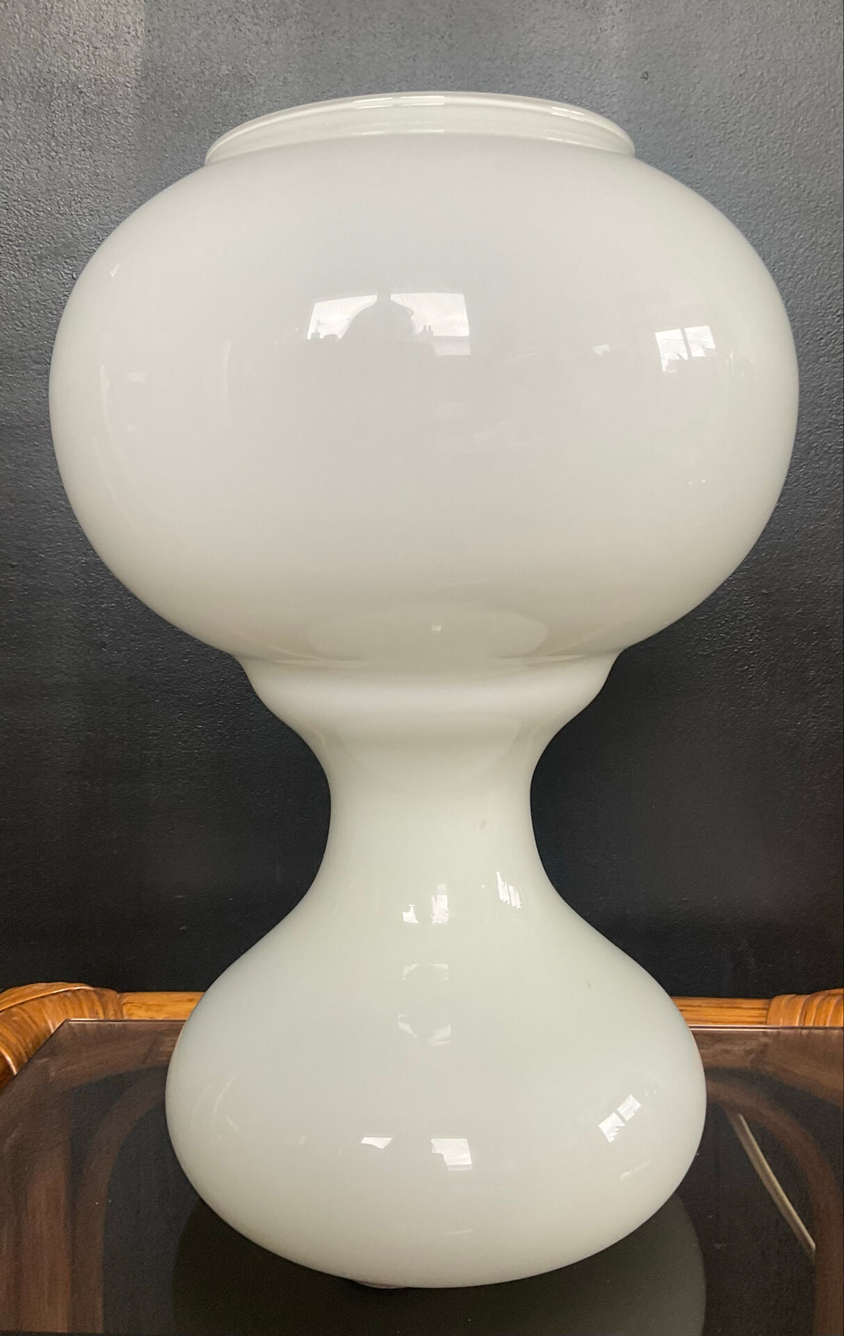 Lampe champignon Space Age en verre opalin blanc