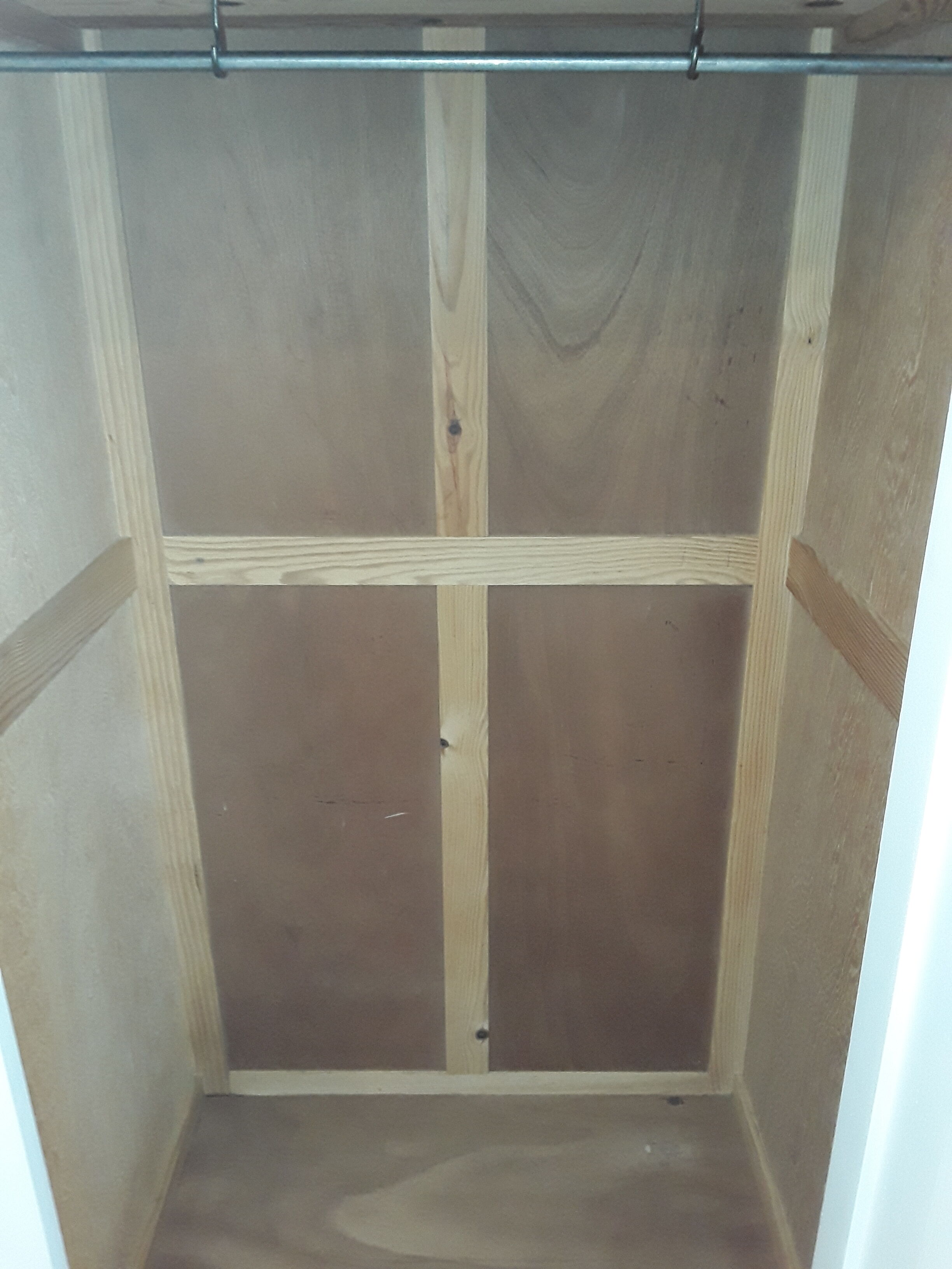 Paris wardrobe white hosier