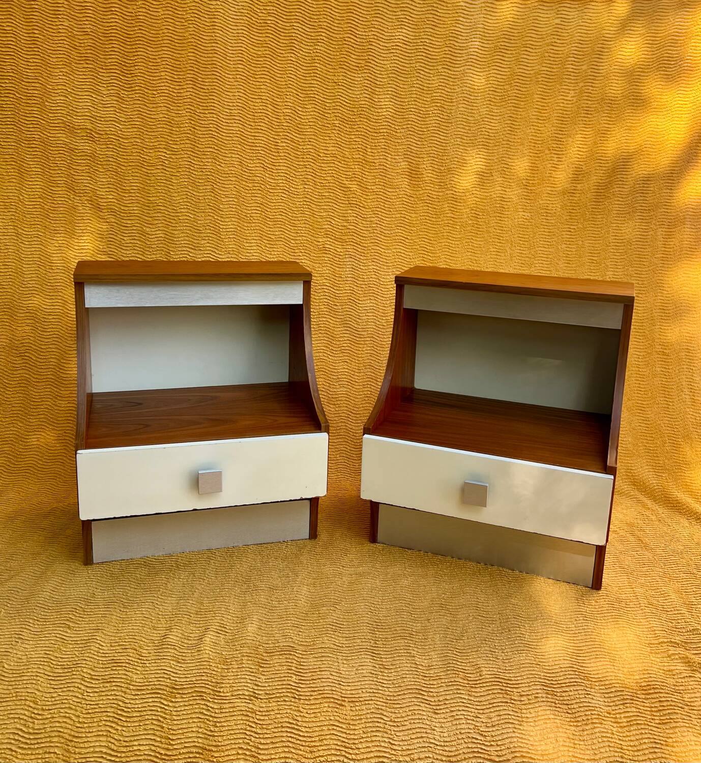 Duo tables de chevet éclairants space age 1970