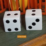 Salt shaker from