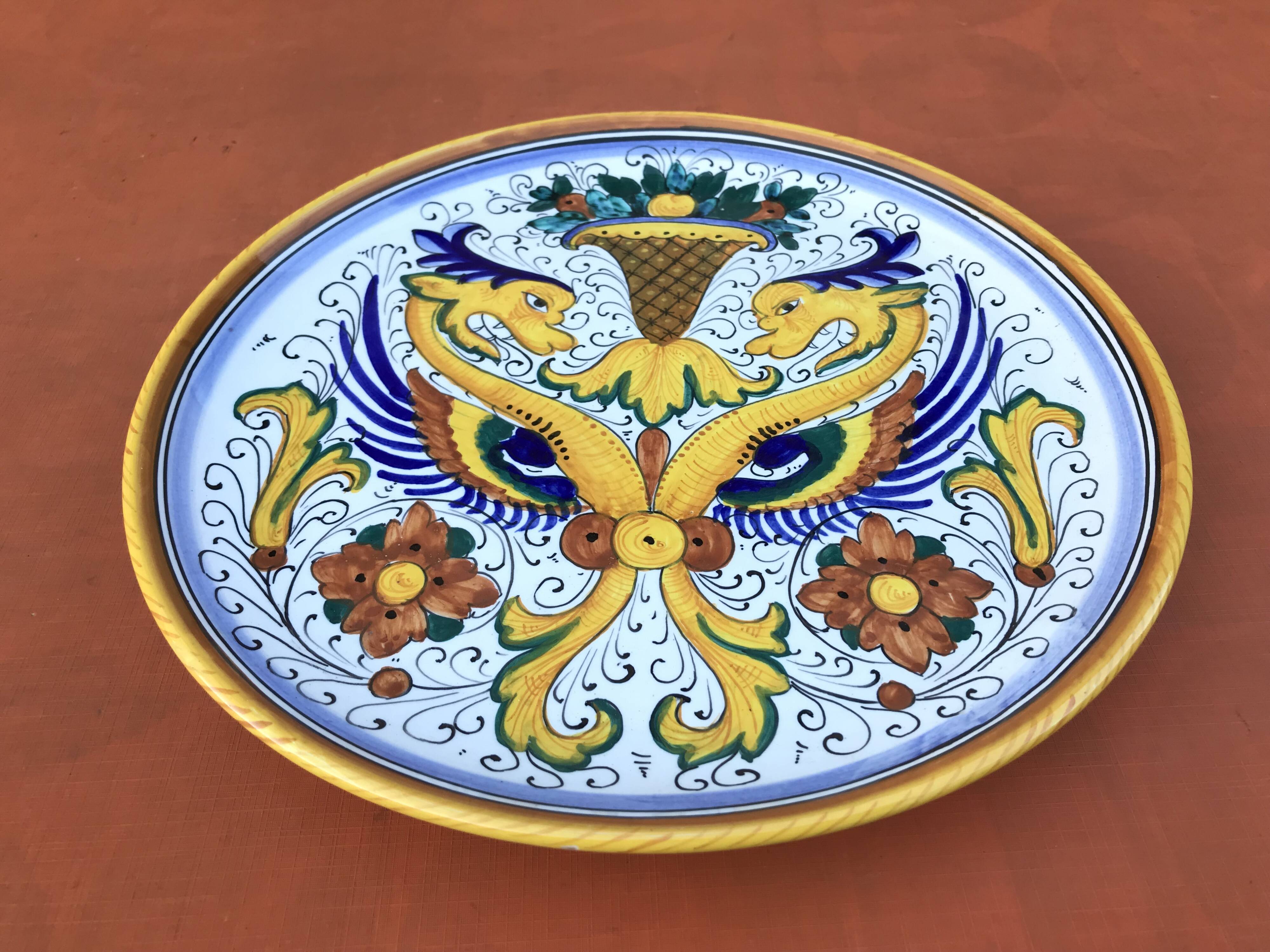 Déruta ceramic plate (Italy) Raphaelesque decoration