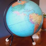 Dry terrestrial globe, world map from the 60s