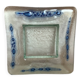 Blue glass paste pocket emptier