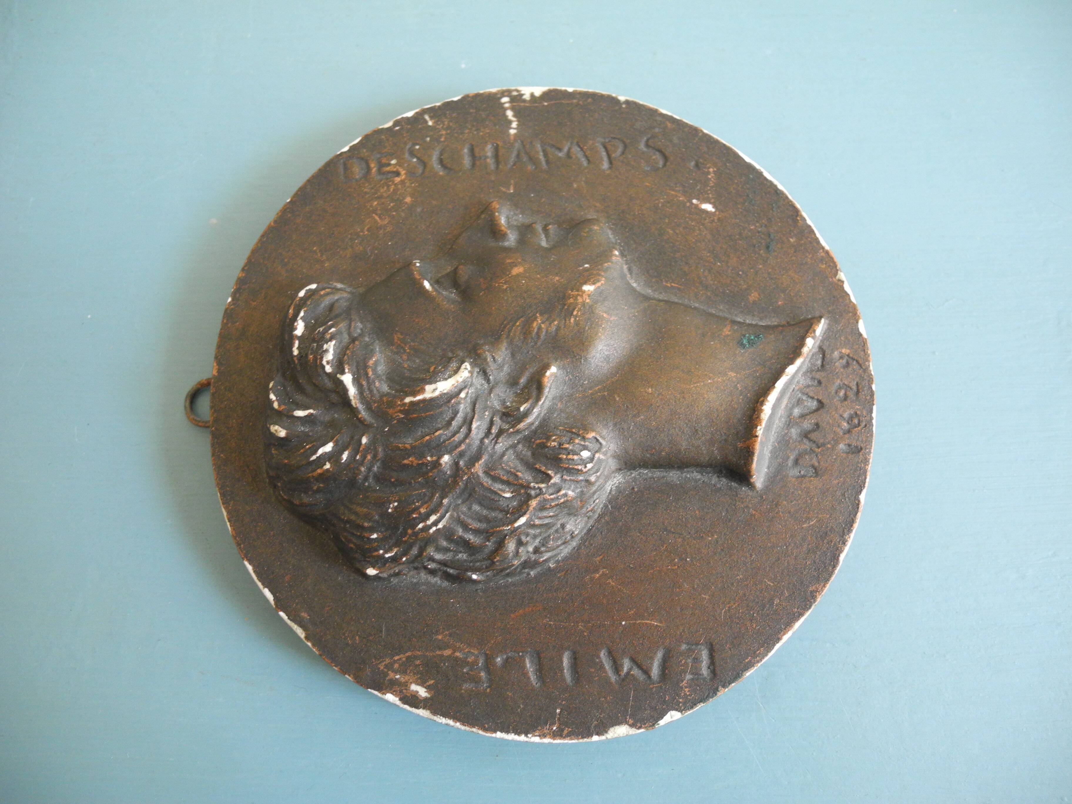 plaster medallion Louvre Museum 19th century Emile Deschamps David Angers 1829 medal