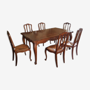 Dining room table with 6 walnut chairs