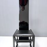 This chair from the EDO series was designed by the Japanese architect Kisho Kurokawa in the 1980s an