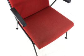 Wim Rietveld for Ahrend de Cirkel 'Oase' armchair | dutch design