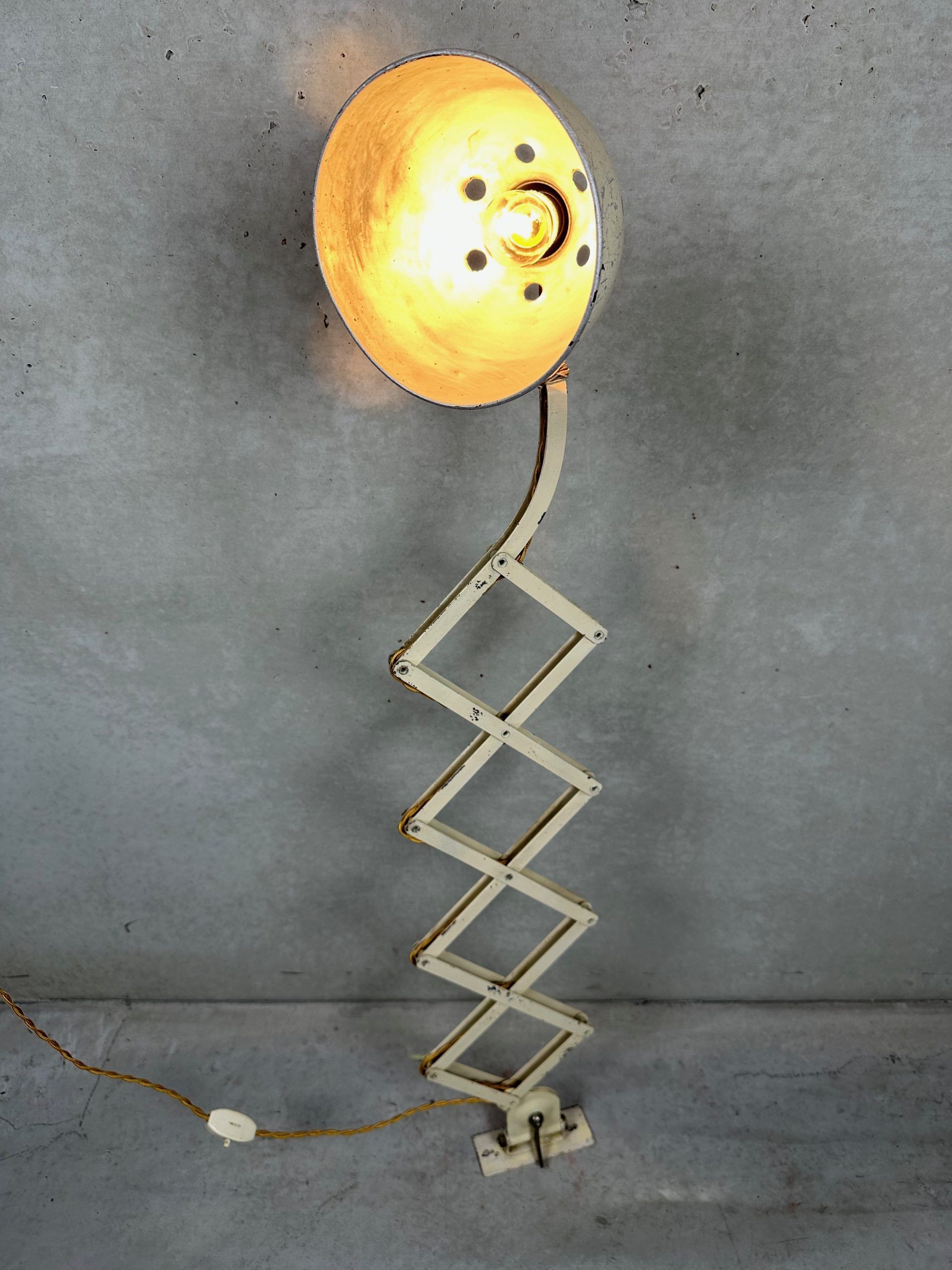 Belmag industrial scissor lamp