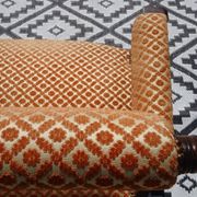 Ancienne banquette en bois et velours orange