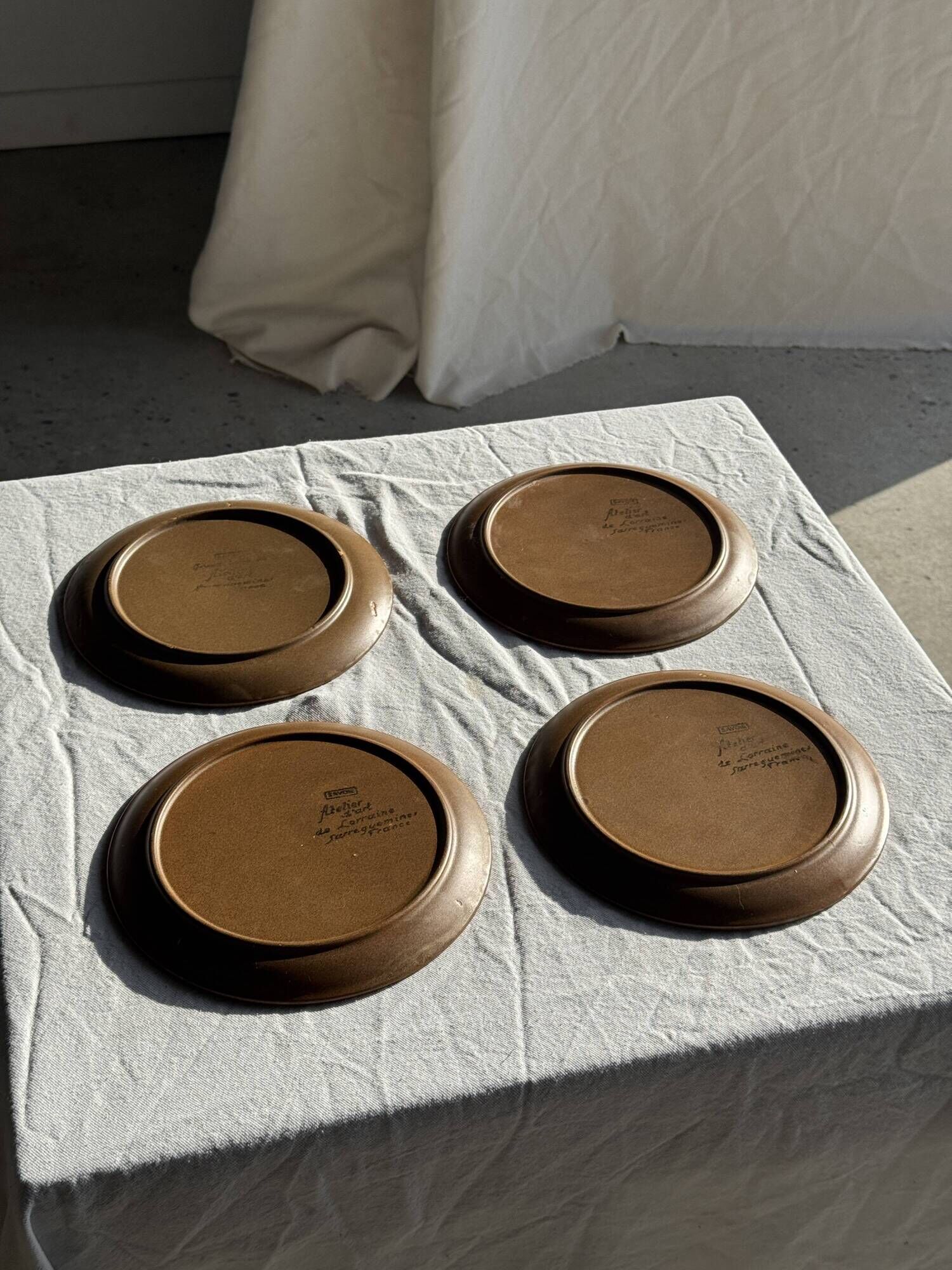 Lot de 4 assiettes à dessert brunes Sarreguemines Modèle Savoie D19.5
