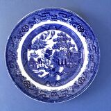 Set of 2 plates 22.50cm and 2 plates 19.50cm JT&S Crown Pottery Longton warranted willow pattern