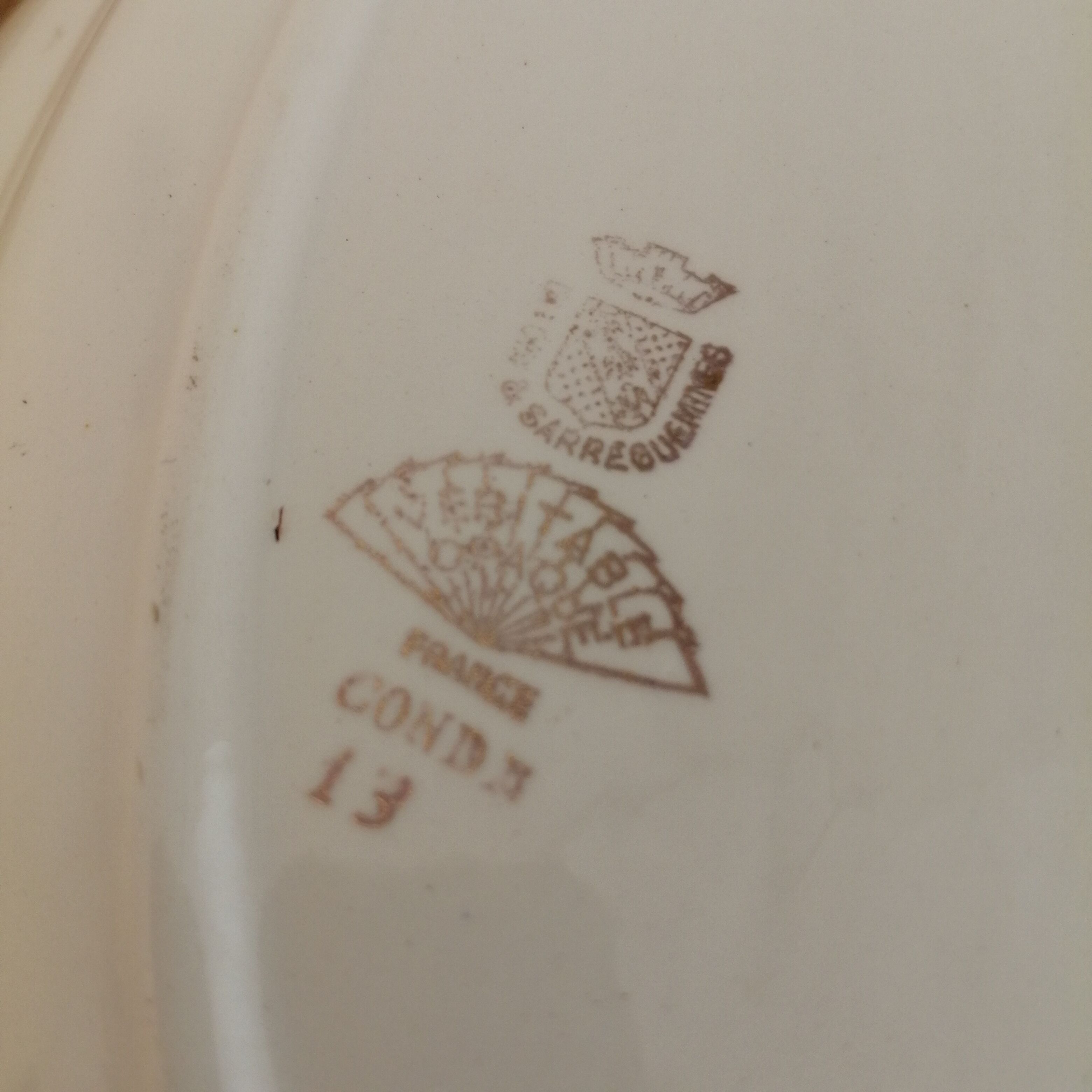 Digoin Sarreguemines oval presentation plates CONDEvintage model