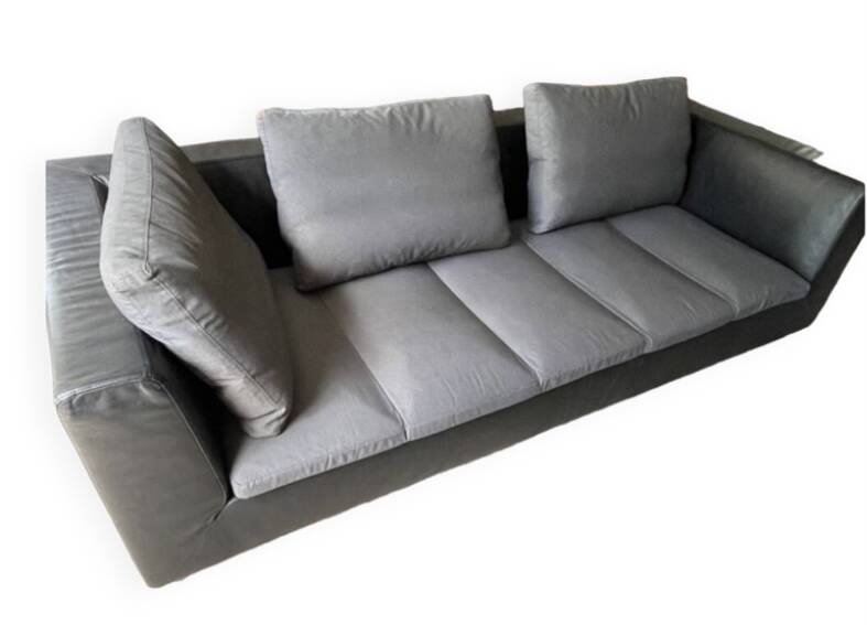 “Feng” gray leather sofa by Didier Gomez for Ligne roset