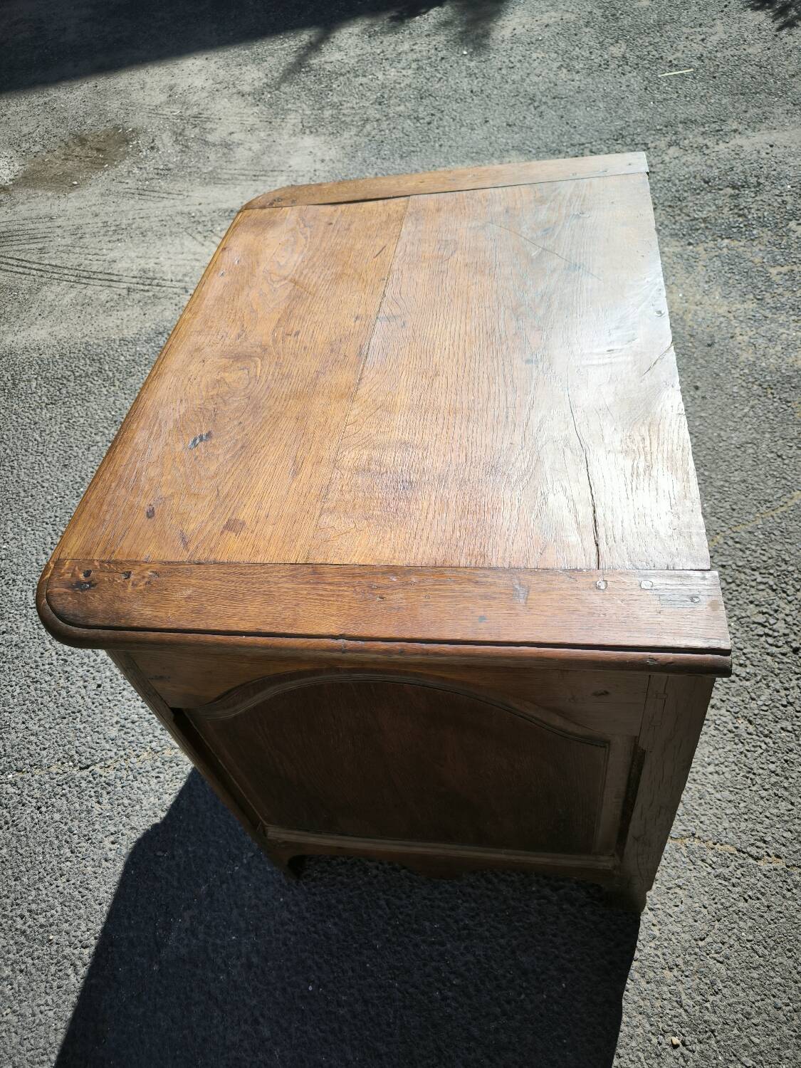 Louis XIV period chest of drawers in solid oak