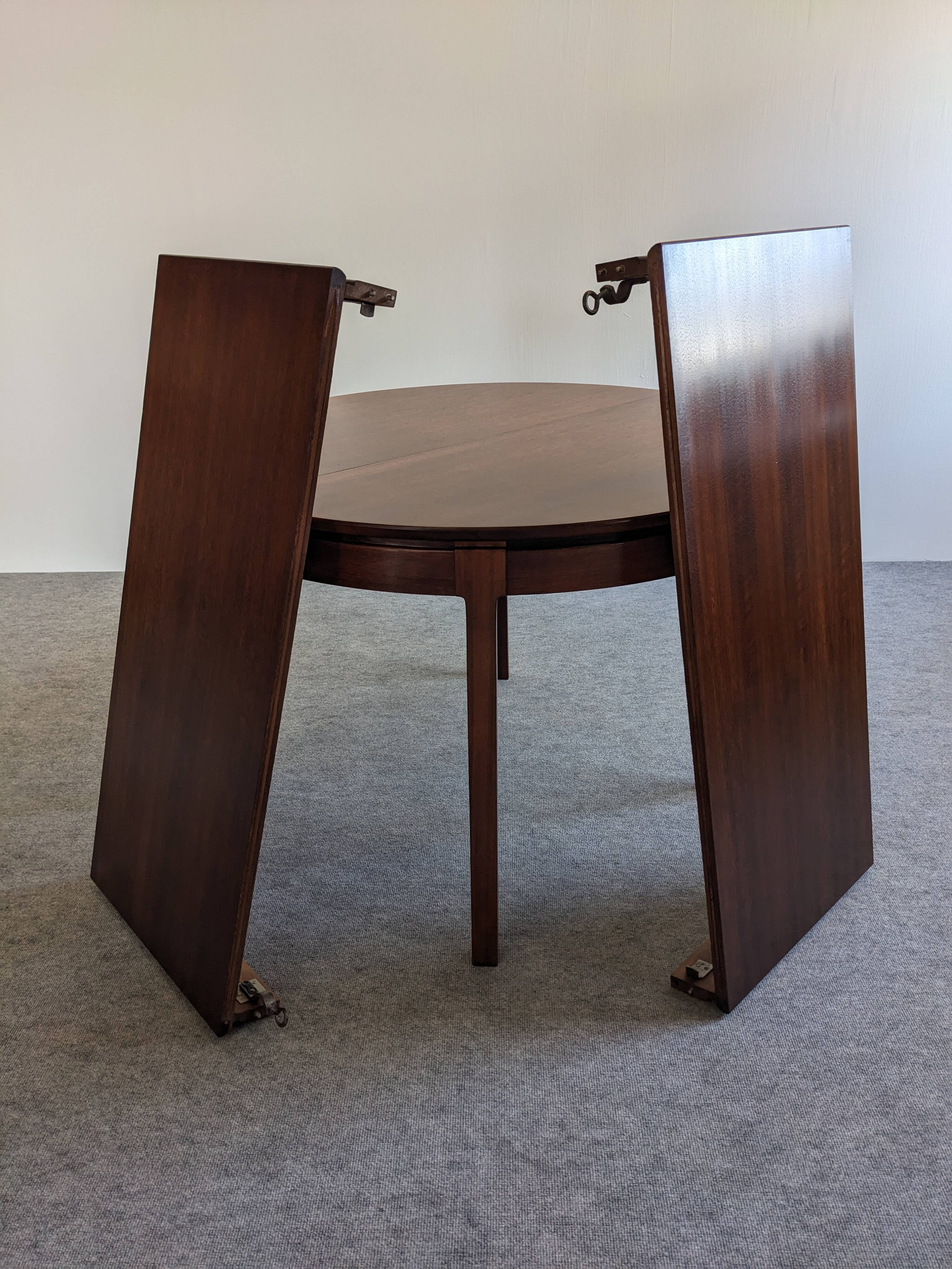 Extendable teak dining table from the 60s/70s