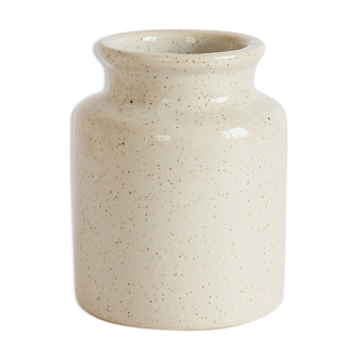 Speckled sandstone pot