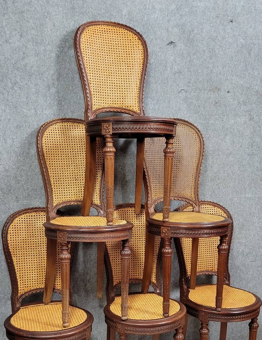 Elegant set of 6 chairs known as "rackets", in the Louis XVI style.