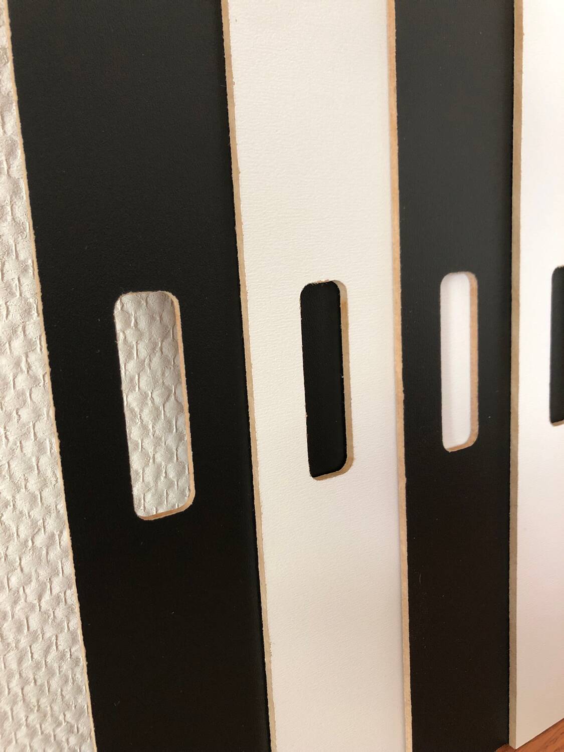 Shelf / display case