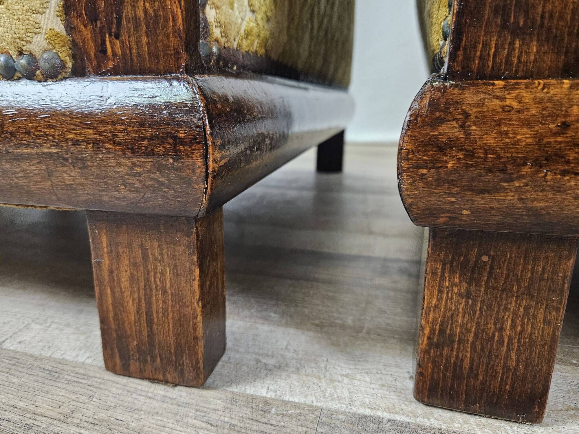 Paire de fauteuils Art Déco des années 1930 recouverts de tissu