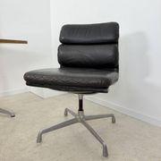 Lot of 2 leather soft pad armchairs chairs EA205 design Charles Eames Herman Miller edition vintage 60s