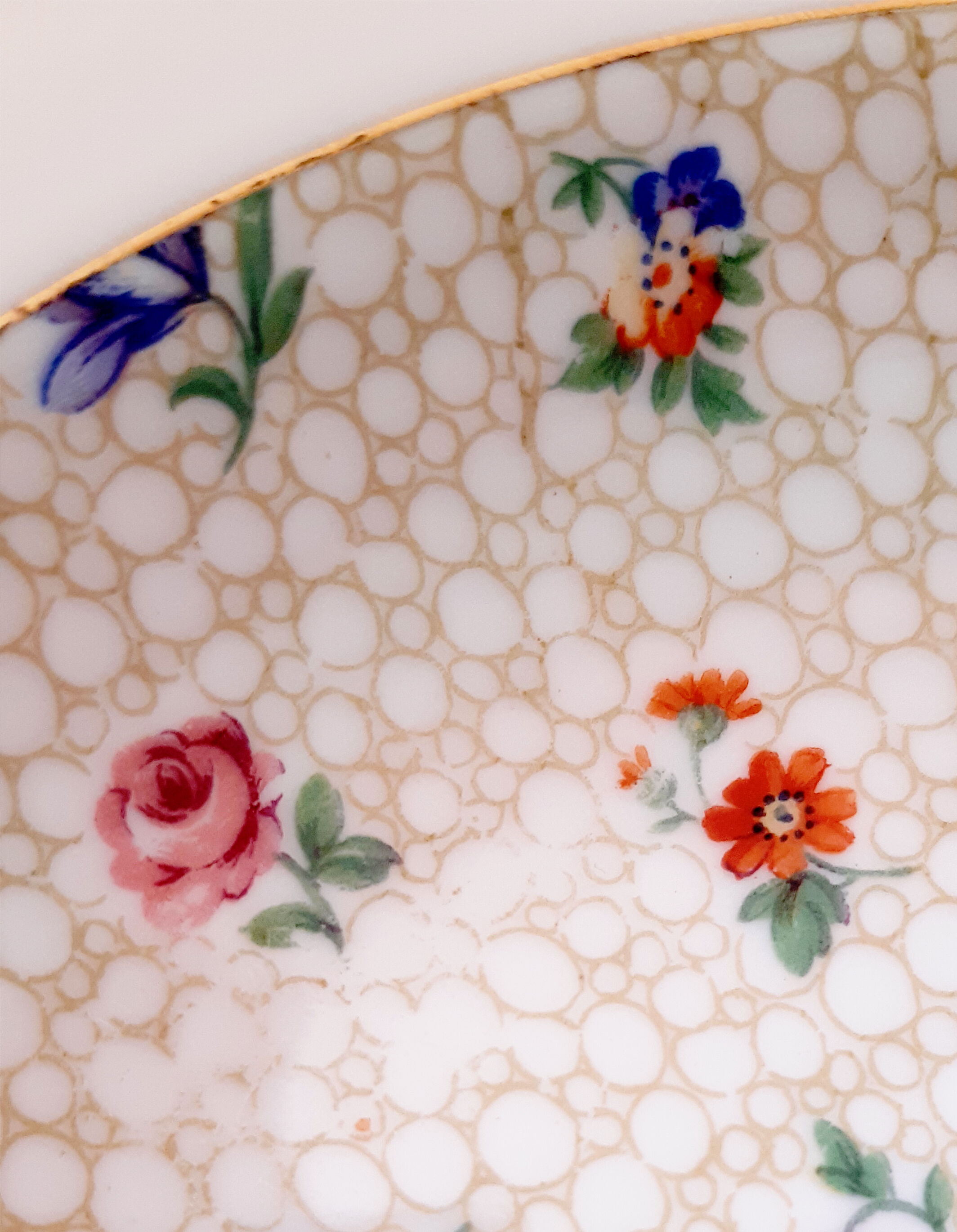 Service of 12 hollow porcelain plates S.F.P. Société Française de Porcelaine