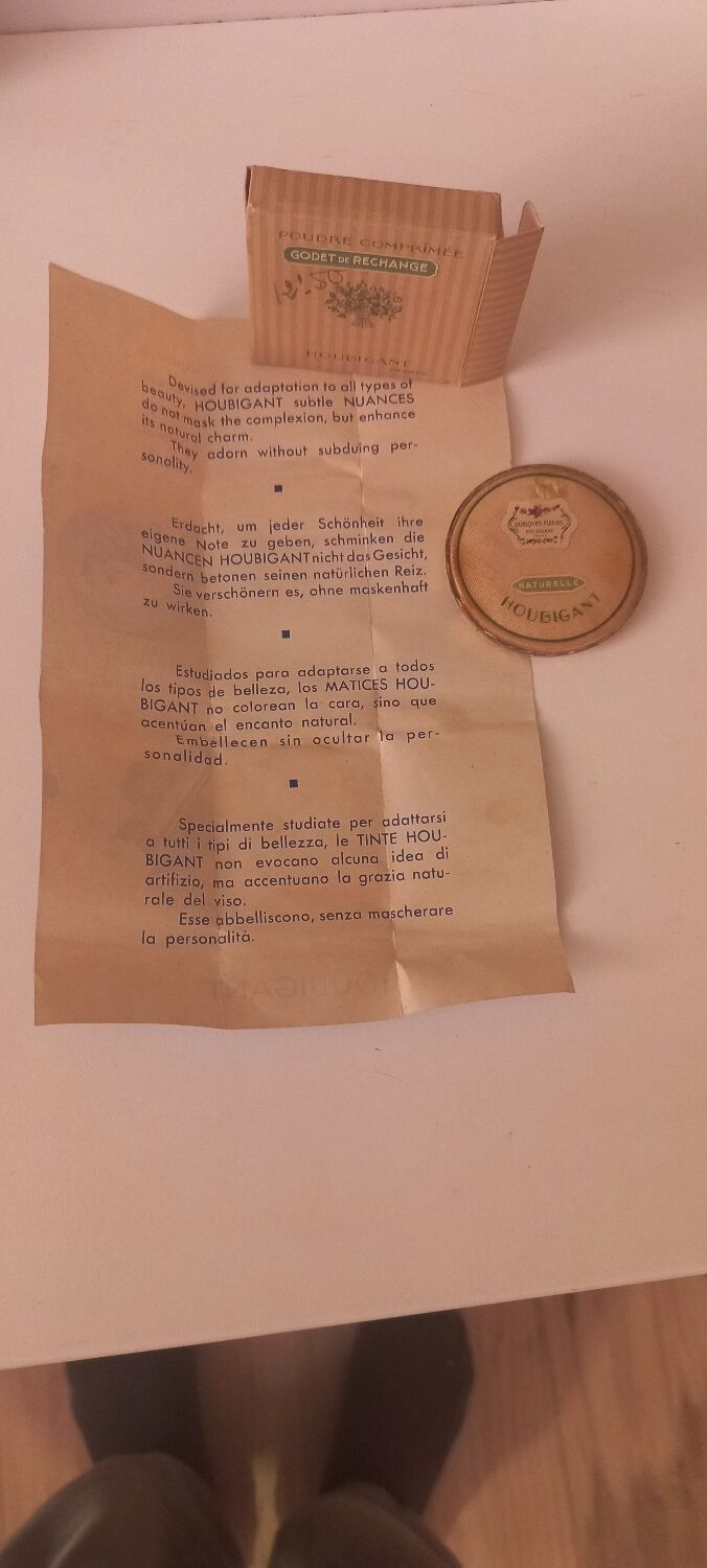 Houbigant powder boxes, shadows and antique advertising collection set
