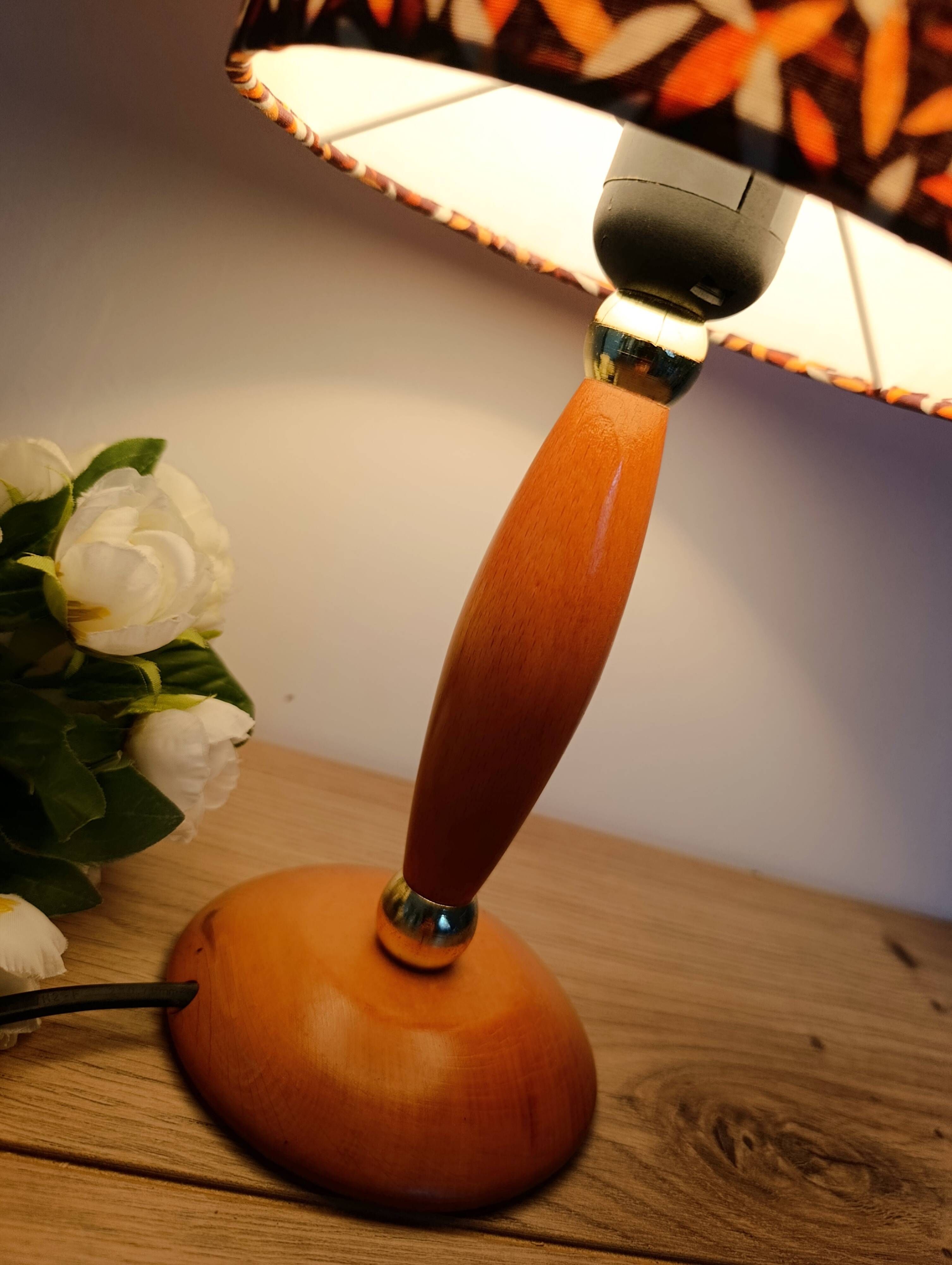 Lampe bois mid-century Abat-jour graphisme végétal