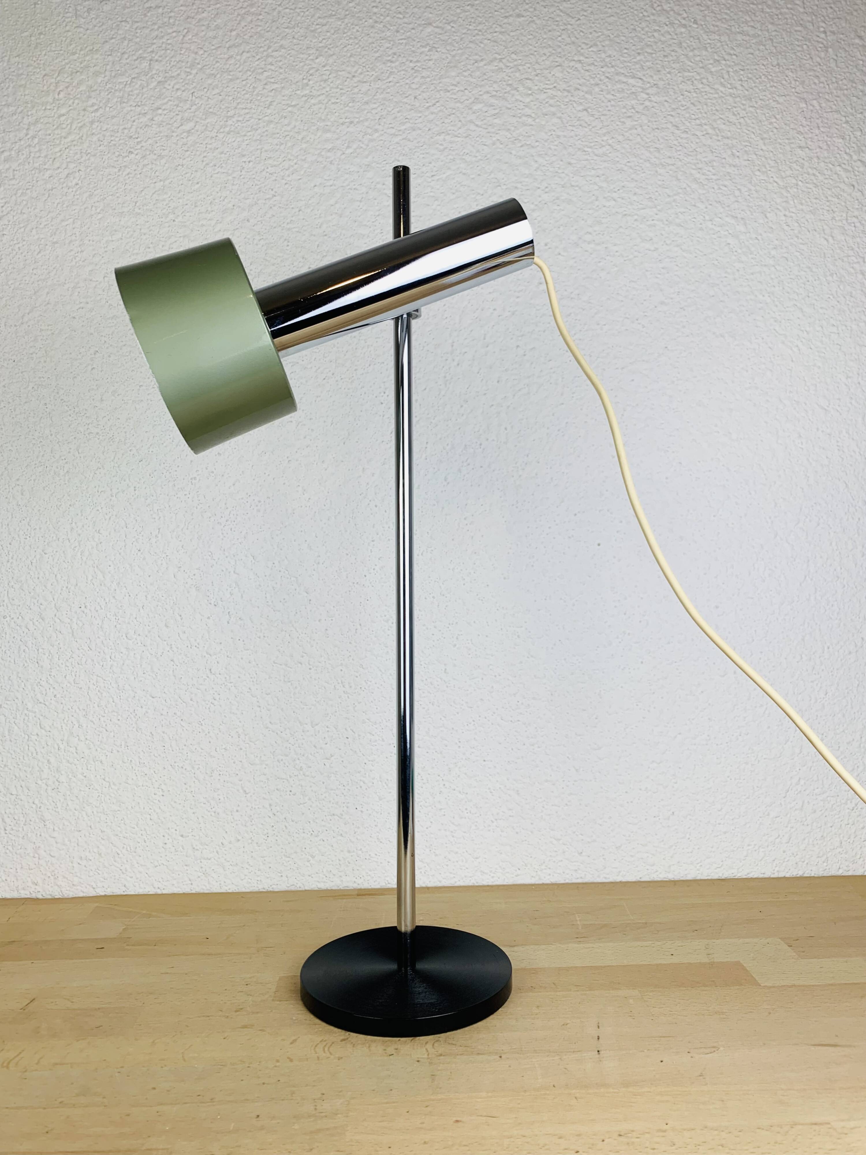 Lampe de bureau spot années 60 design Suisse