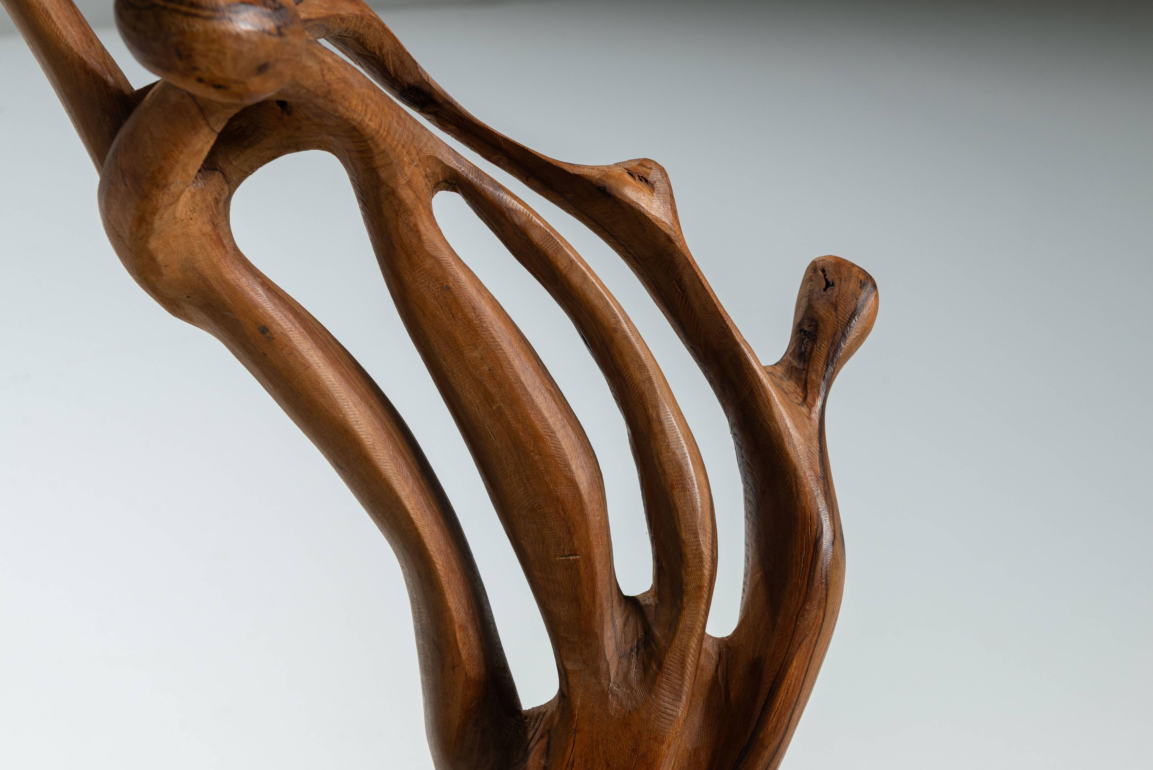 Handmade floorsculpture in burl wood