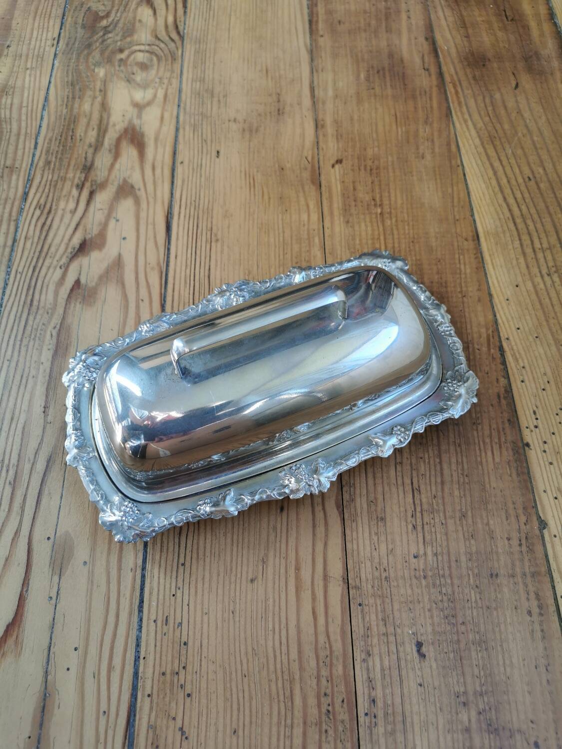 Metal butter dish