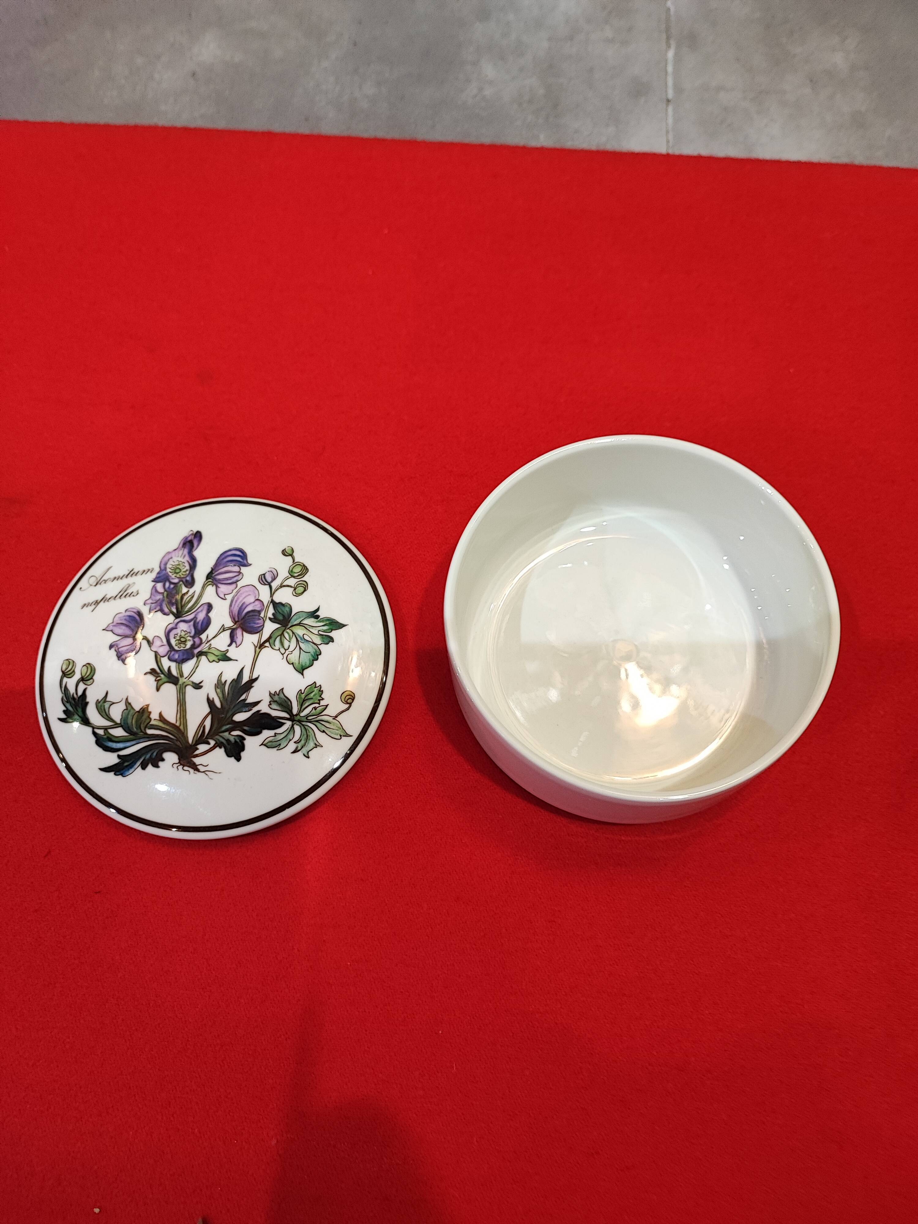 Candy box Villeroy and Boch