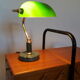 Lampe de banquier ou lampe de notaire en opaline verte