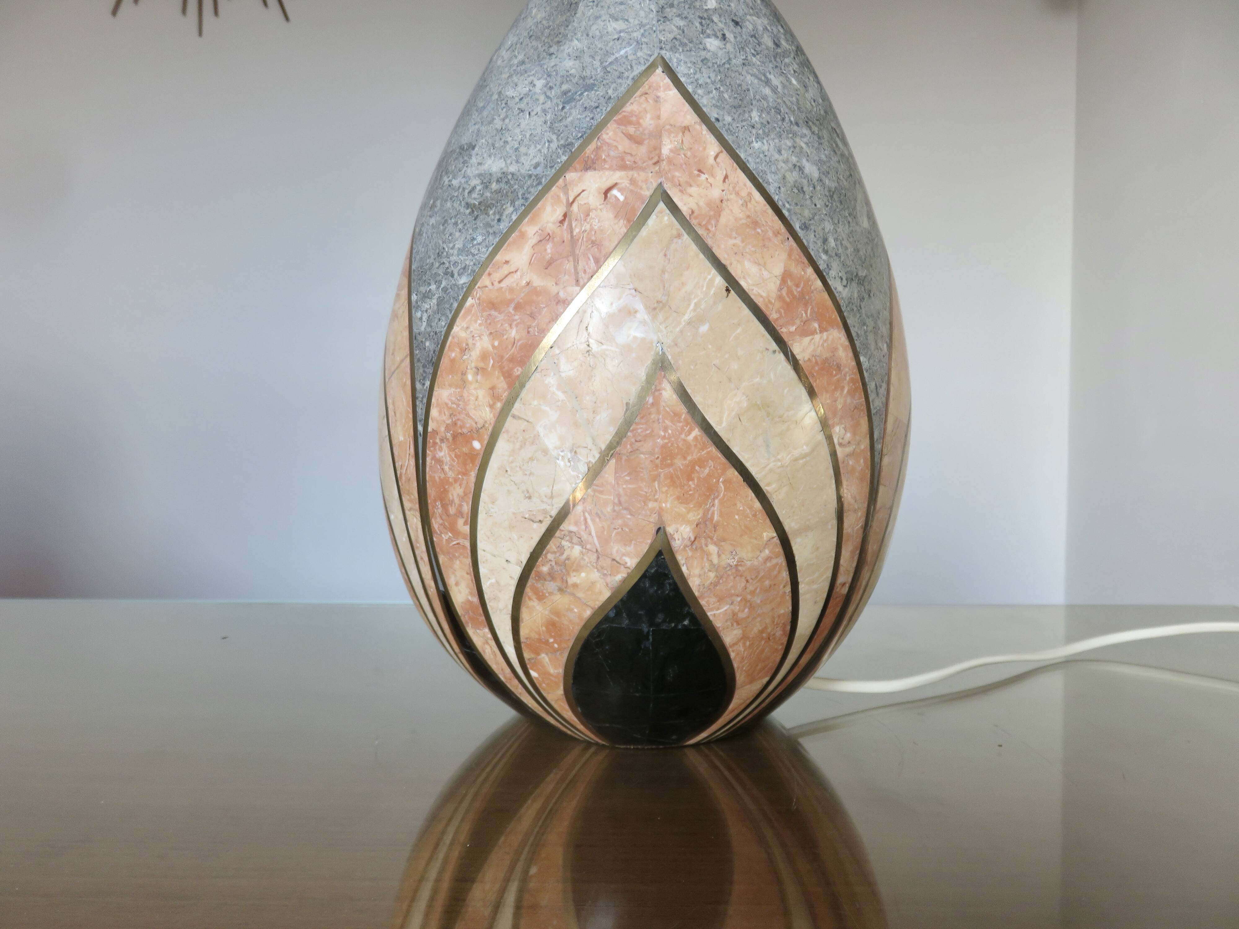 Art Deco style lamp in marble veneer and brass from the 70s