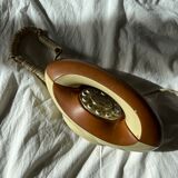 Lady phone in tawny leather
