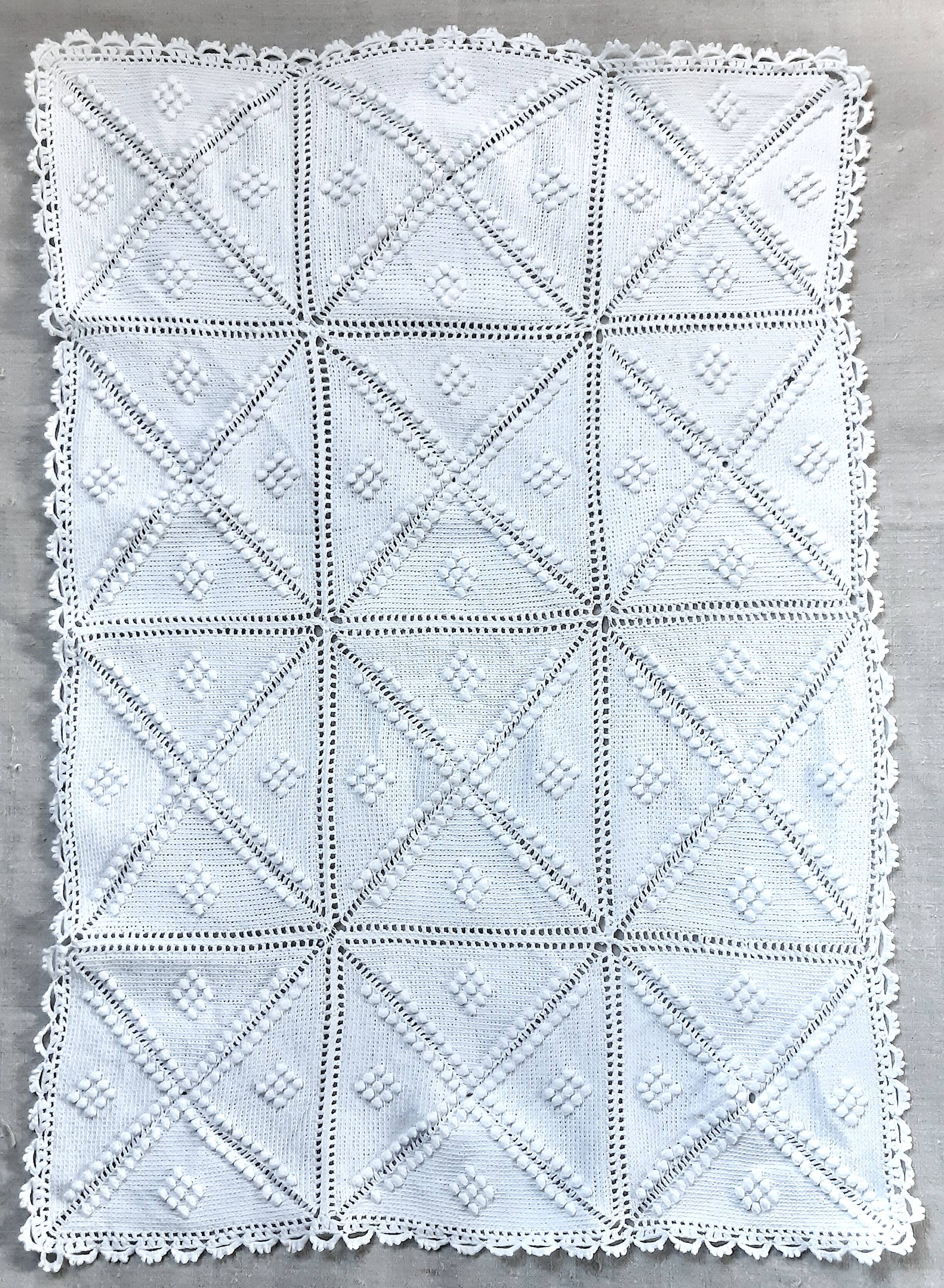 Dessus de coussin ancien à boules, au crochet