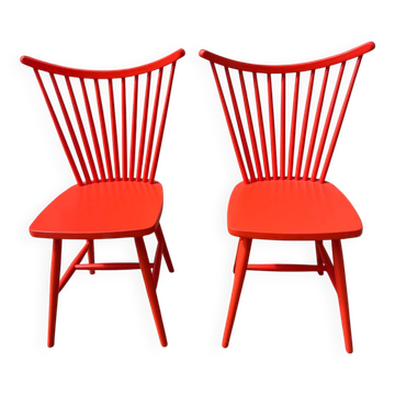Paire des chaises scandinaves rouges IKEA Vintage
