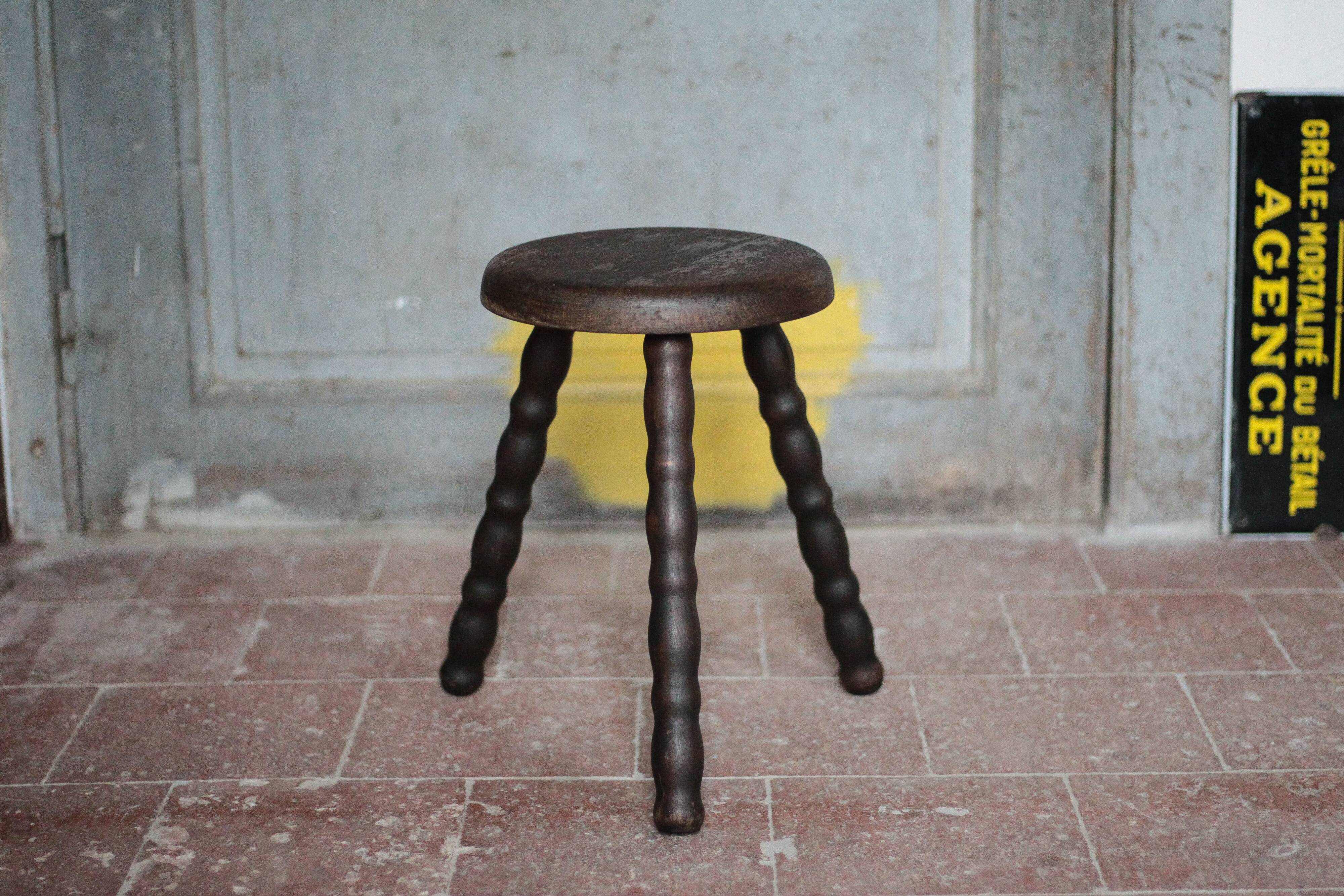 Tabouret vintage, tabouret bois, tabouret tripode pieds perlés, porte-plant