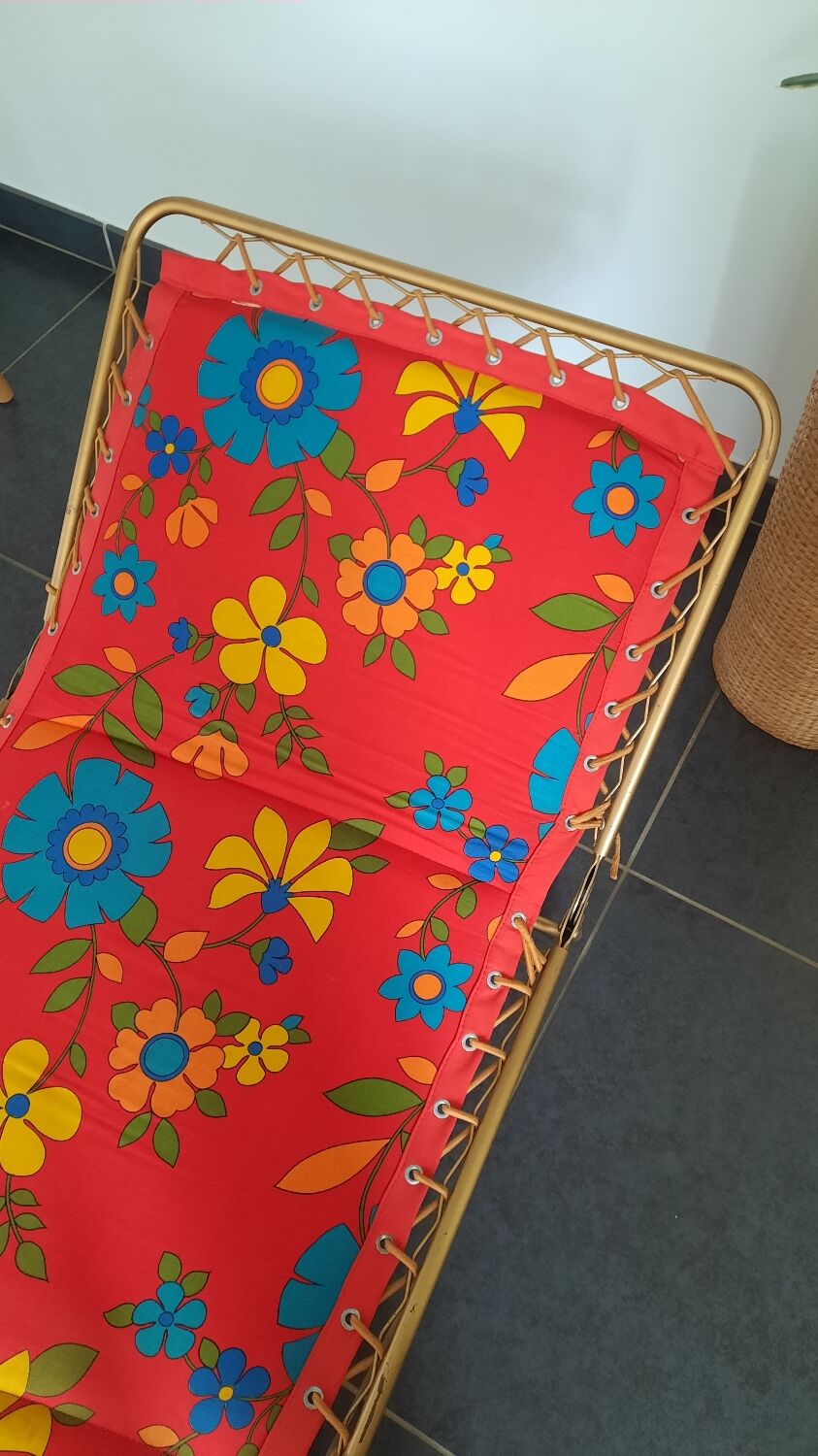 Vintage foldable camping camp bed