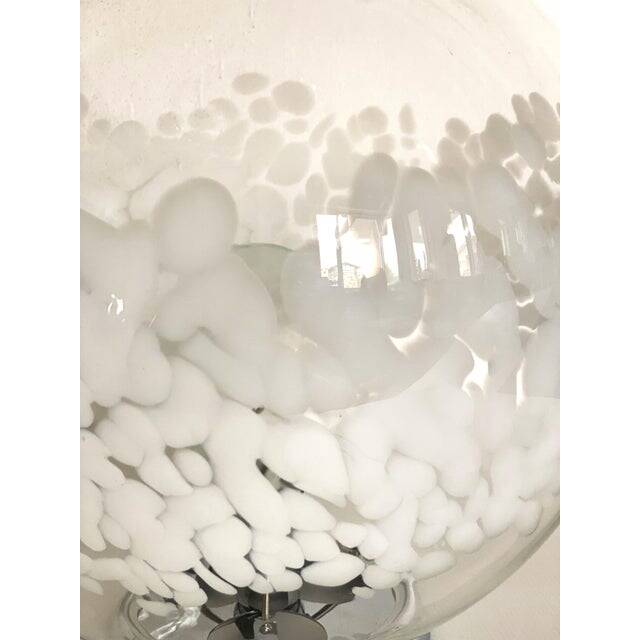 Contemporary scenographic murano white murano glass table lamp in 70's style