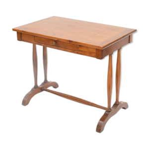 Table bureau