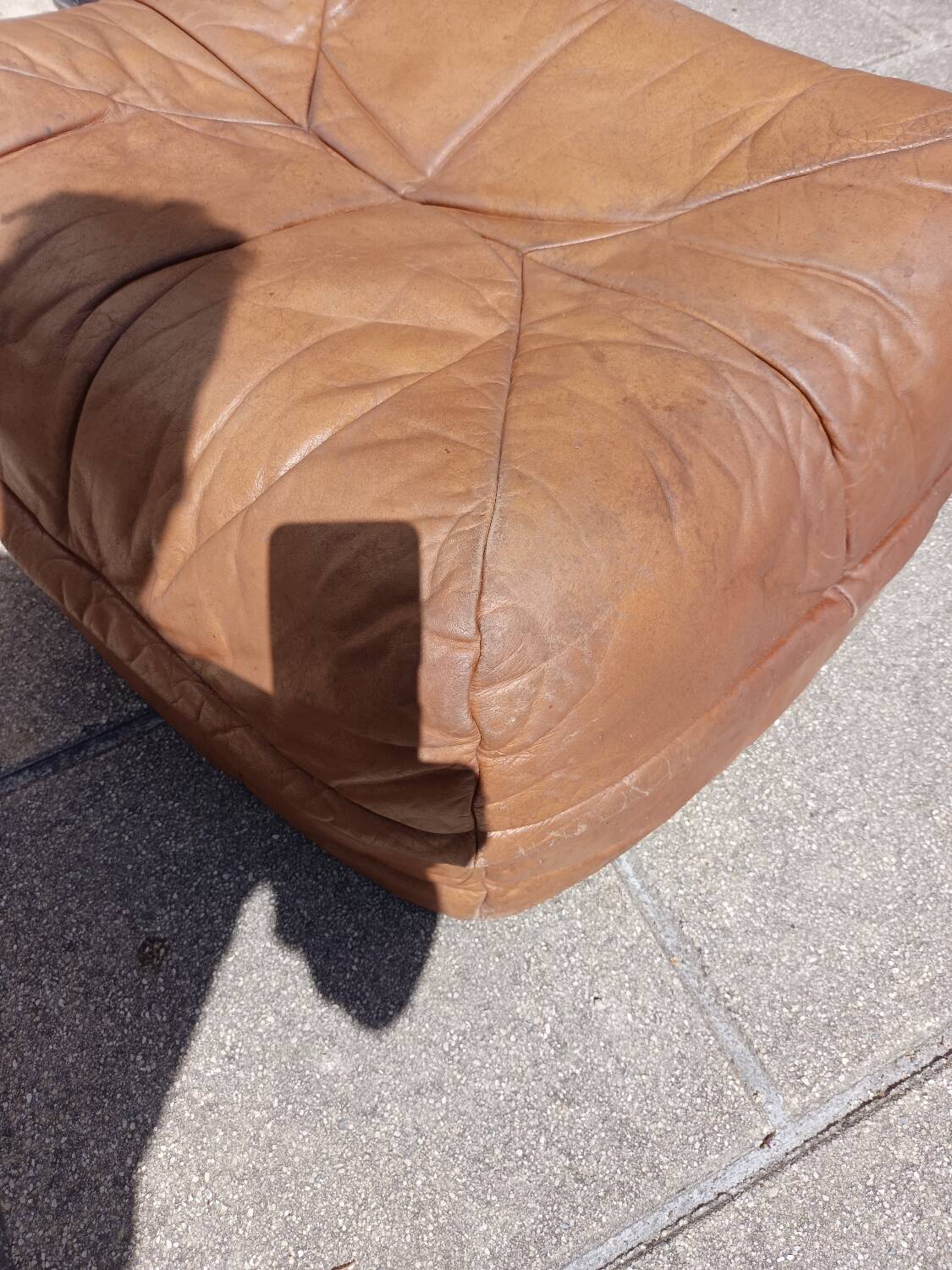 Vintage leather pouf
