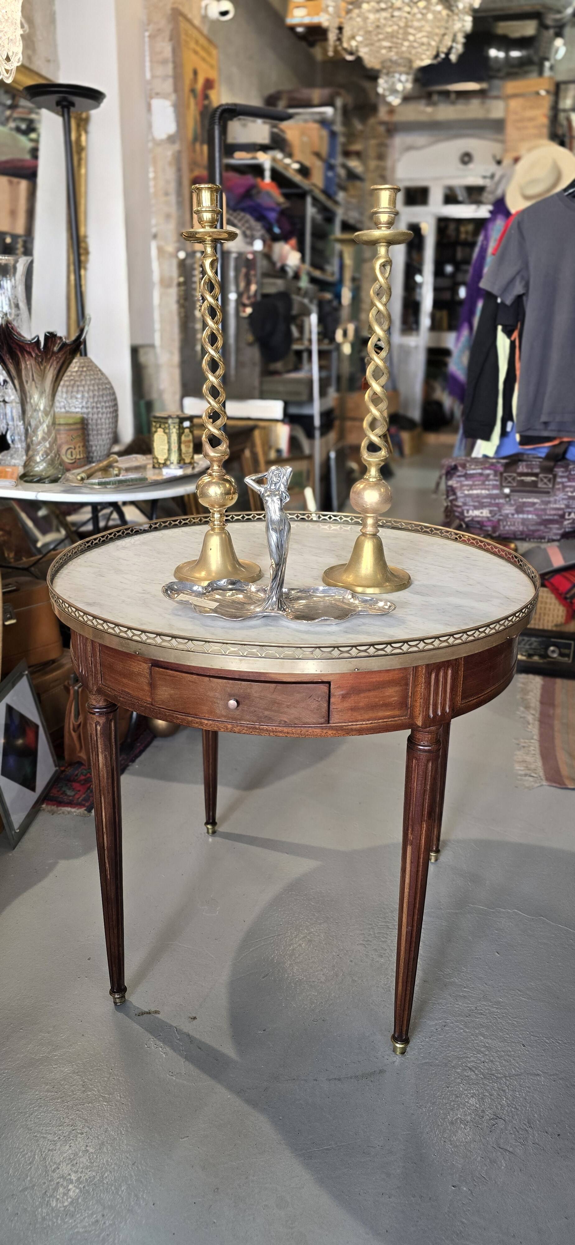 Louis XVI style bouillotte table in mahogany from the early 20th century