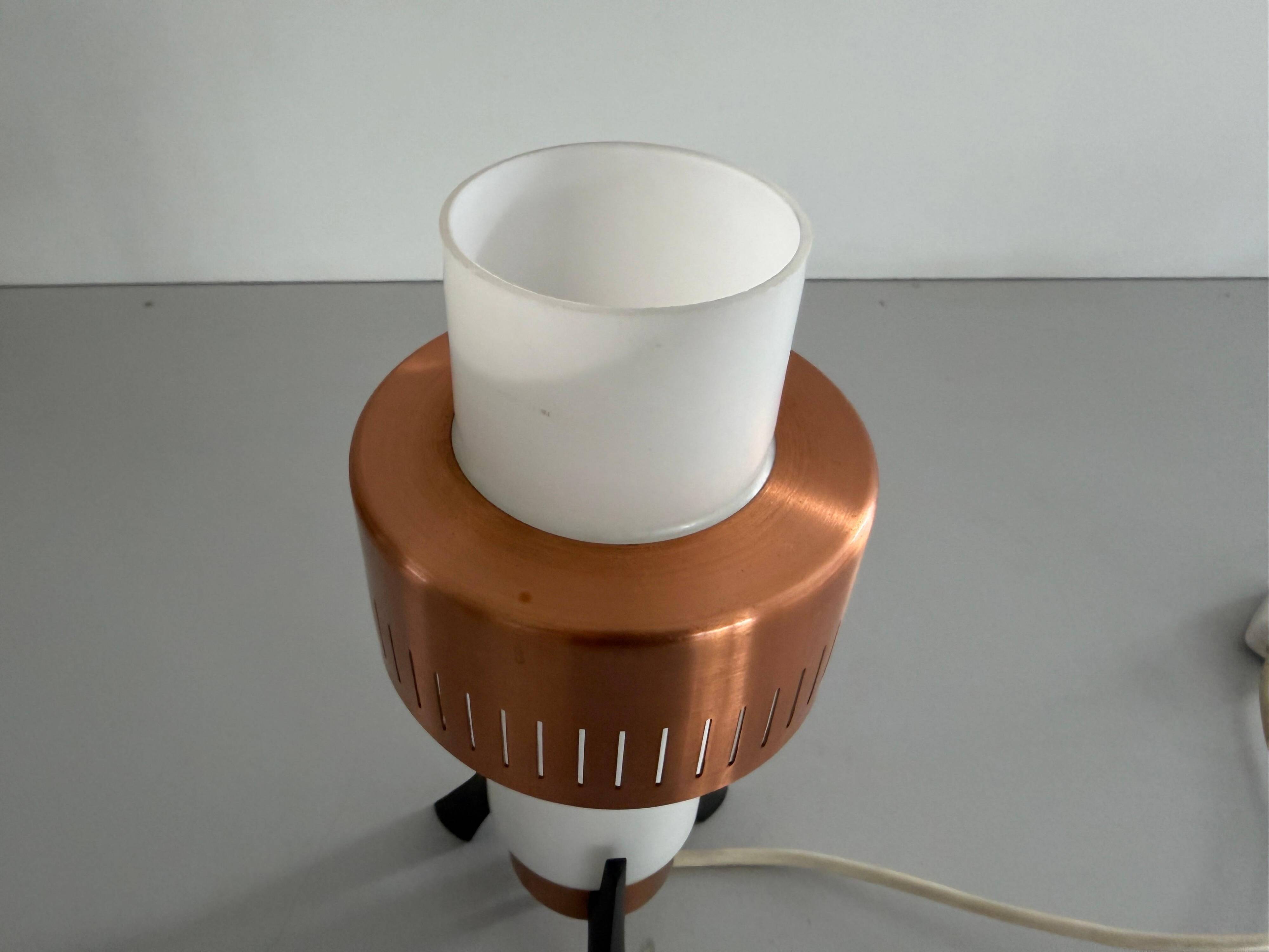 Simple table lamp in copper metal and opal glass, 1960s, Germany