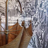 Umbrella door in the shape of an umbrella