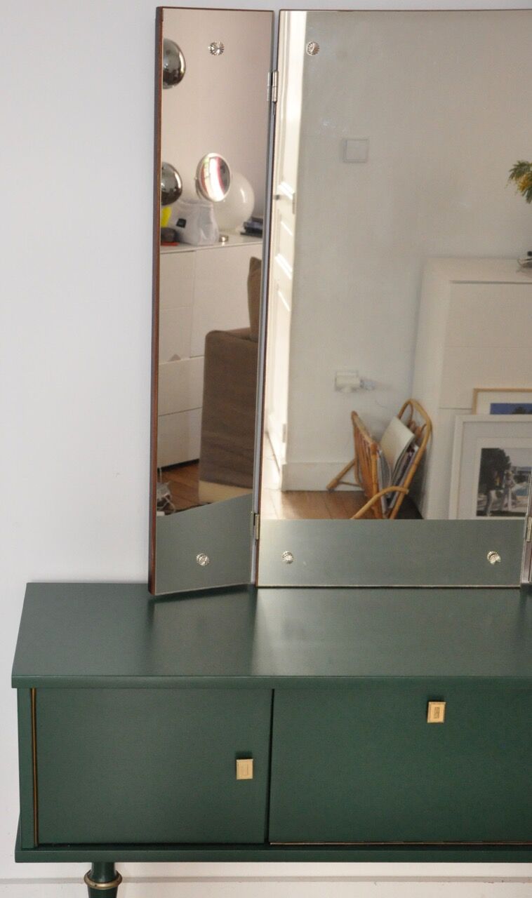 Hairdresser 60 years