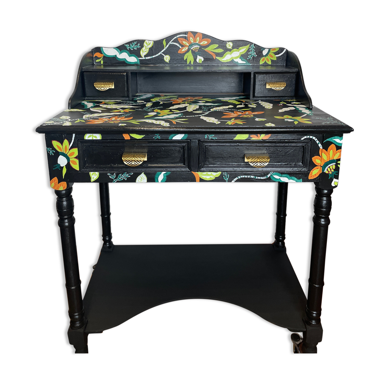Painted hairdress / desk